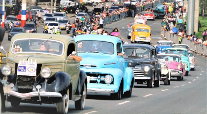 Desfile de Autos Clásicos y Antiguos, una apuesta por la unificación en FeriA de Cali 2021
